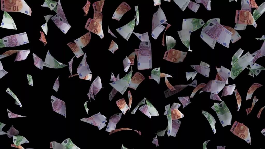 1,7 miliarde de euro pierduți din neglijență ar fi salvat Educația și Administrația