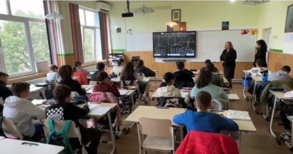 172 de zile de școală și 115 de pauză în anul școlar care începe luni, pe 8 septembrie. Când sunt programate vacanțele