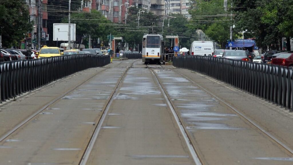 A început reabilitarea liniei de tramvai 40, pe o lungime de 18 kilometri, în Capitală