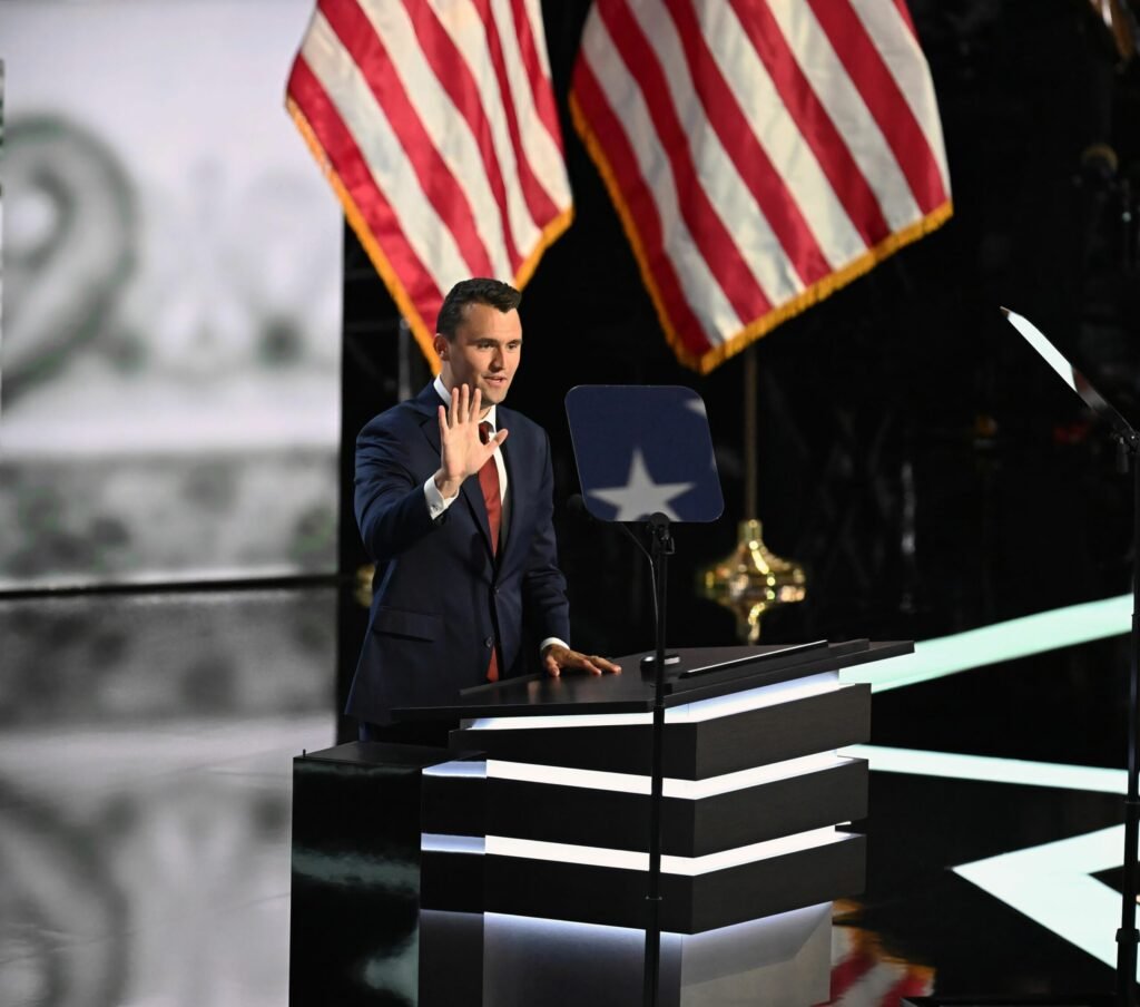 Activistul politic și aliatul lui Trump, Charlie Kirk, a fost împușcat la un eveniment din Utah. Acesta a murit la spital