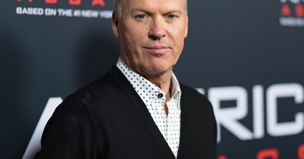 Actorul Michael Keaton comentează sarcastic moartea lui Charlie Kirk: „Ironia că a fost ucis cu o armă e incredibilă”