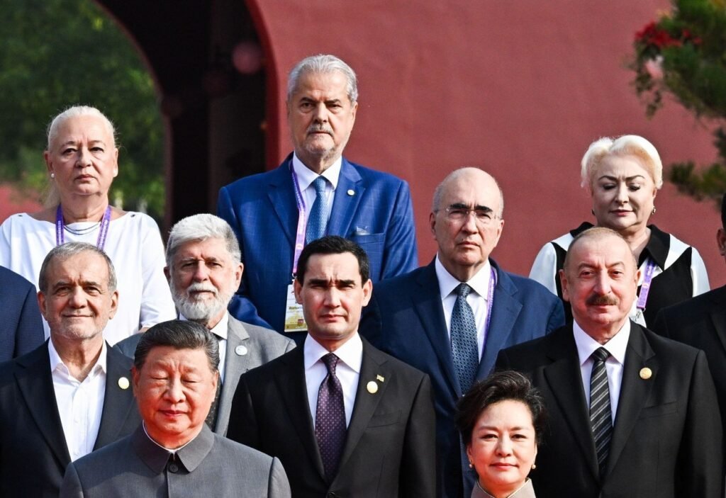 Adrian Năstase, promovat la Beijing de Ministerul Afacerilor Externe, când era condus de Bogdan Aurescu 