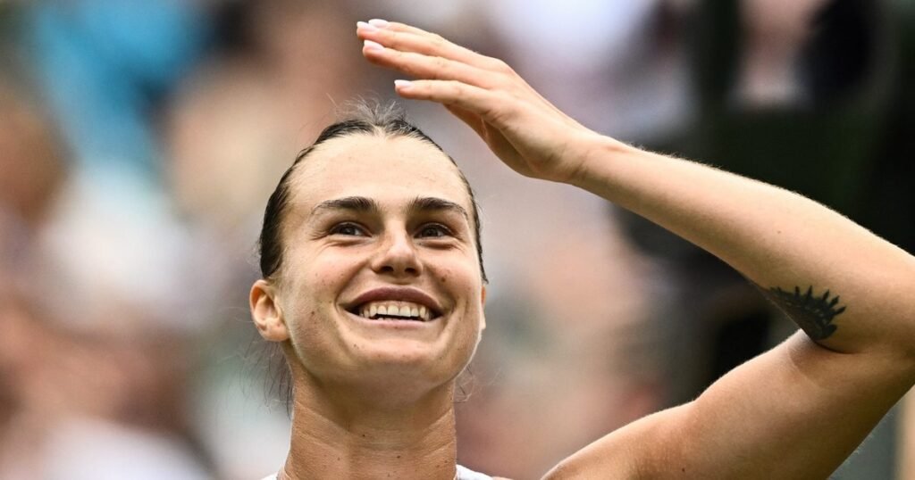 Aryna Sabalenka l-a făcut pe Carlos Alcaraz să sară de pe scaun. Spaniolul a arătat că știe de glumă Aryna Sabalenka l-a făcut pe Carlos Alcaraz să sară de pe scaun. Spaniolul a arătat că știe de glumă