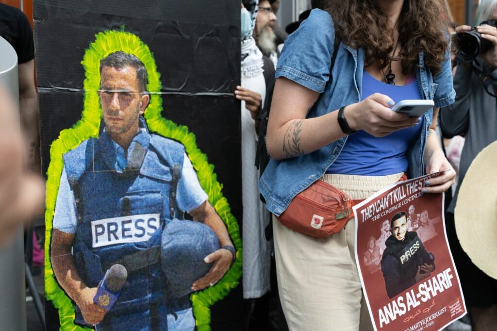 Atacul israelian din Yemen din 10 septembrie, cel mai sângeros atac asupra presei din ultimii 16 ani. 31 de jurnaliști au murit în atac Atacul israelian din Yemen din 10 septembrie, cel mai sângeros atac asupra presei din ultimii 16 ani. 31 de jurnaliști au murit în atac