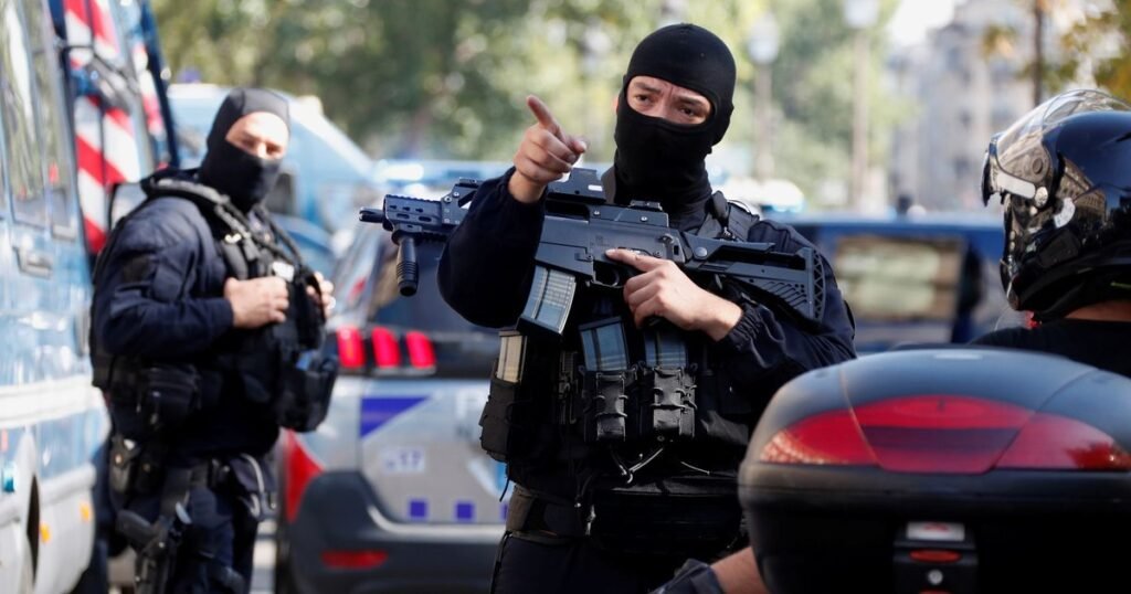 Atacuri teroriste dejucate în ultimul moment. Un jihadist de 17 ani plănuia să atace Parlamentul European, Palatul Elysee și mai multe ambasade