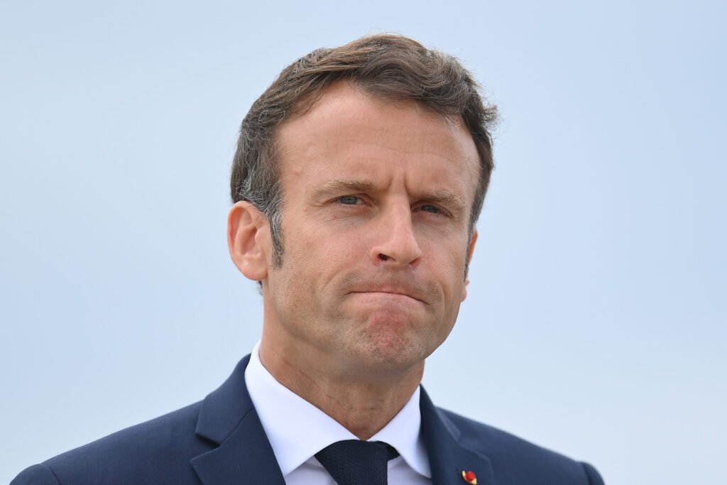 CNN: Franța a devenit neguvernabilă. Macron, prizonierul unei republici în criză