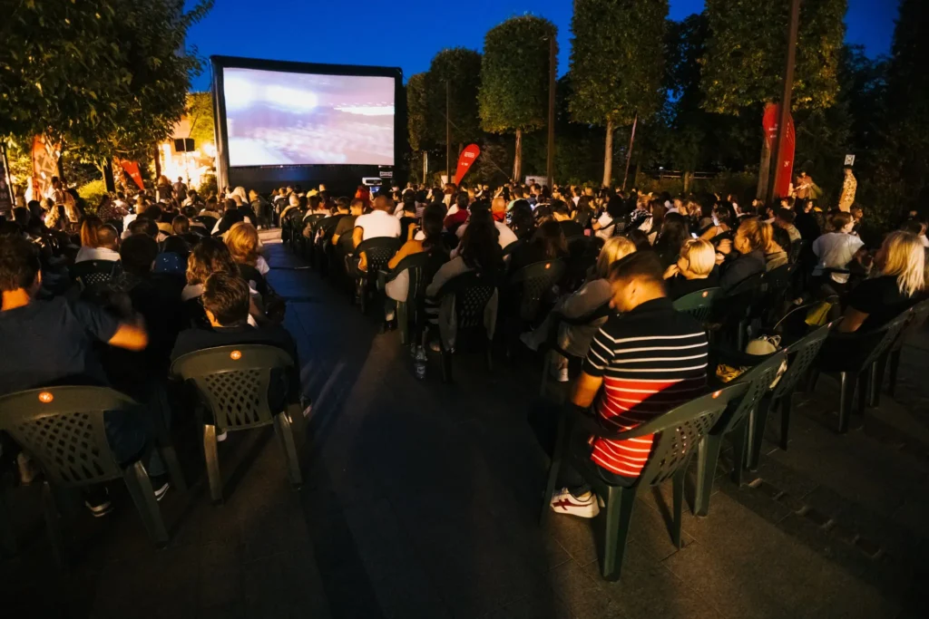 Caravana TIFF Unlimited la Brașov aduce, între 12 și 14 septembrie, filme în avanpremieră națională Caravana TIFF Unlimited la Brașov aduce, între 12 și 14 septembrie, filme în avanpremieră națională