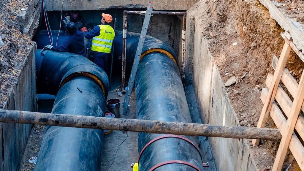 Cât de pregătită este Capitala pentru iarnă? 80% din imobile ar putea rămâne fără apă caldă și căldură