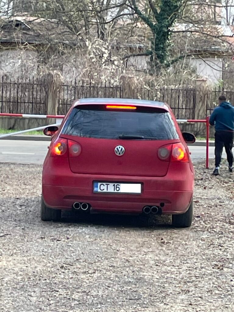 Ce s-a întâmplat cu drumurile spre Centură promise de dezvoltatorul cartierului Greenfield: Acte peste acte, dar zero metri construiți. Între timp, șoferii au scăpat prin pădure