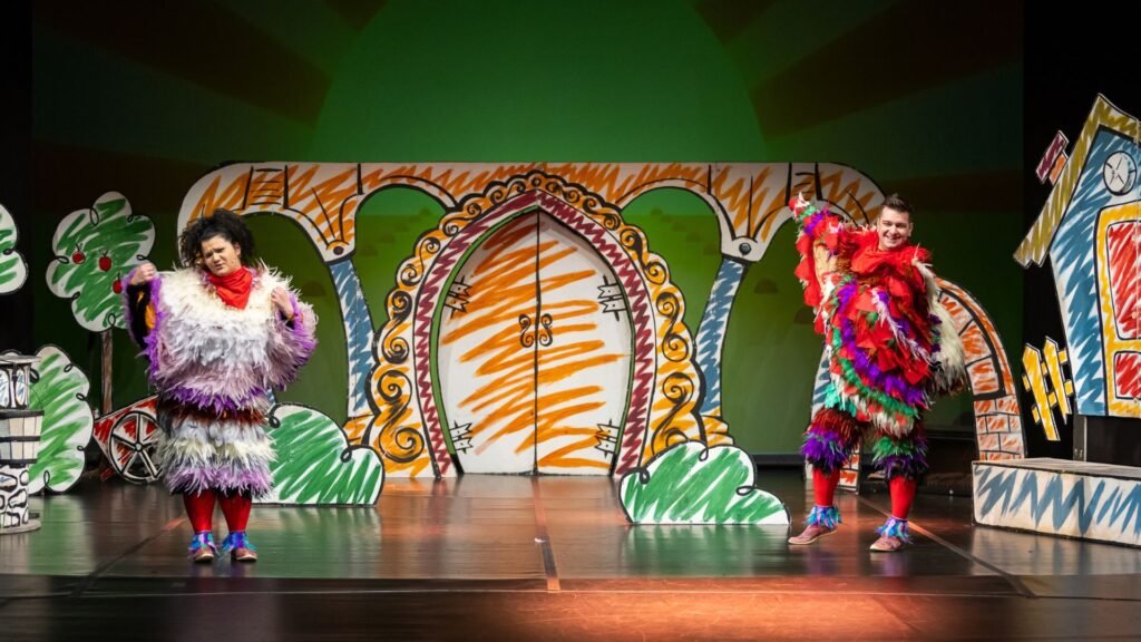 Ce se vede în luna septembrie la Teatrul Ion Creangă Ce se vede în luna septembrie la Teatrul Ion Creangă