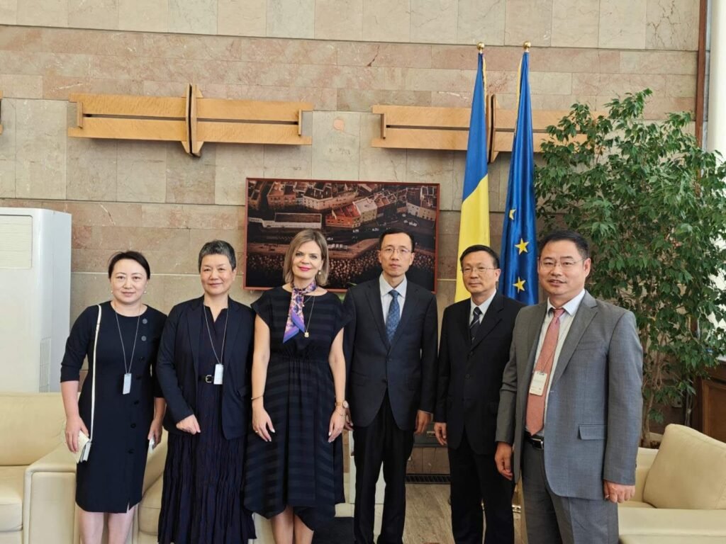 Chen Feng, noul Ambasador al Chinei, a sosit astăzi la București Chen Feng, noul Ambasador al Chinei, a sosit astăzi la București