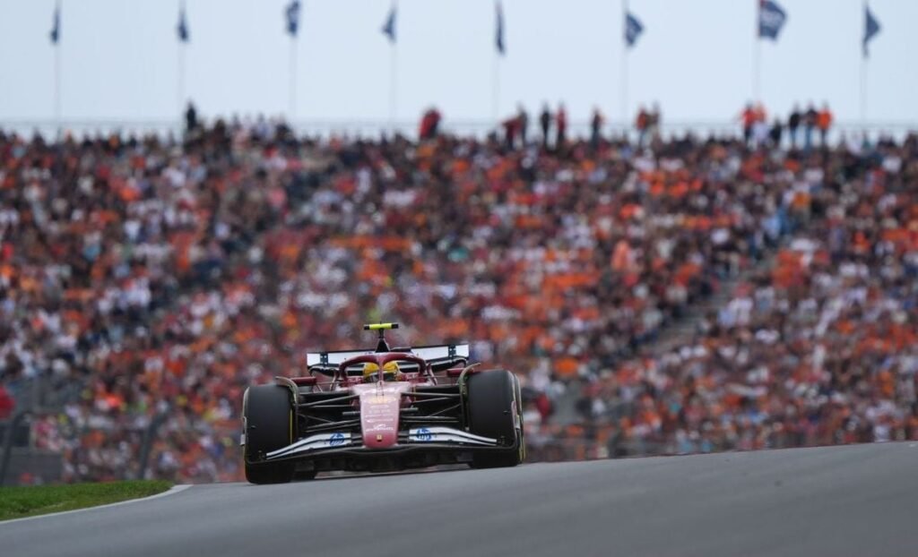 Cine transmite Marele Premiu de Formula 1 din Italia 2025. Unde se văd cursa și calificările de la Monza la TV în România 31 August 2025, Netherlands, Zandvoort: British Formula One driver Lewis Hamilton of Scuderia Ferrari drives during the Formula One Dutch Grand Prix at Circuit Zandvoort. Photo: Bradley Collyer/PA Wire/dpa