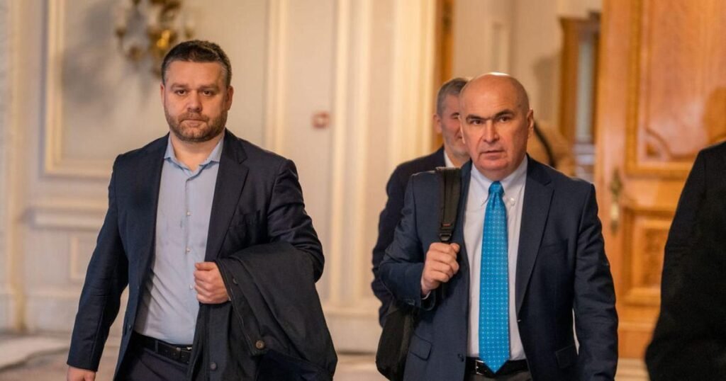 Ciprian Ciucu: „Nimeni nu-l vrea plecat pe Ilie Bolojan, dar nu este ok să primească și bețe pe spinare” Ciprian Ciucu: „Nimeni nu-l vrea plecat pe Ilie Bolojan, dar nu este ok să primească și bețe pe spinare”