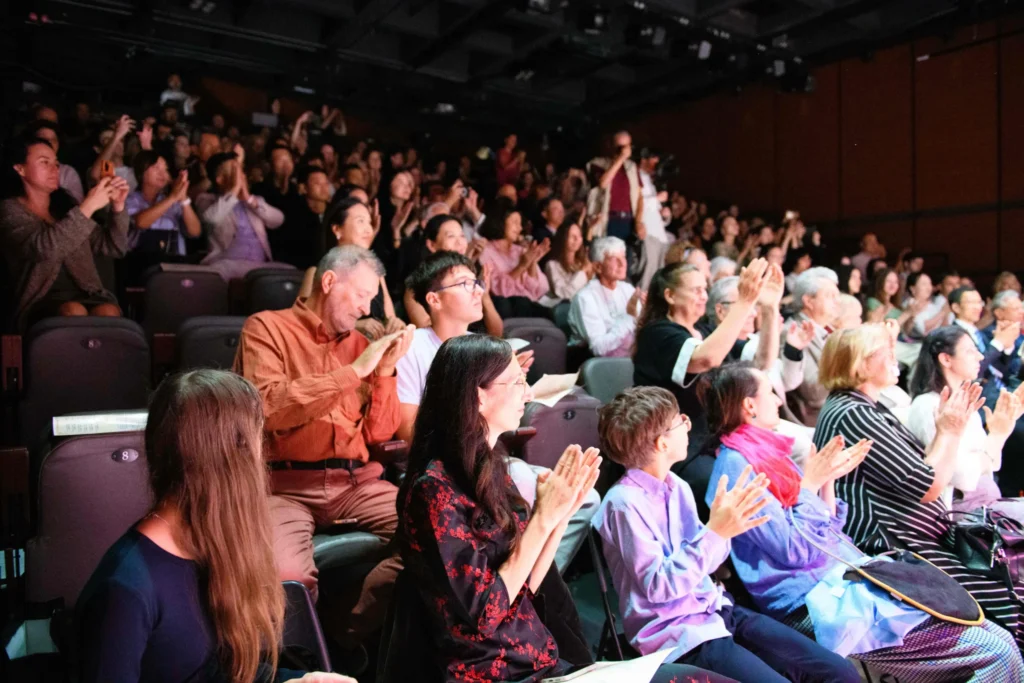 Concertul „Călătorie între vis și realitate 2025”, dedicat Festivalului din Mijlocul Toamnei, a fost organizat cu succes în România