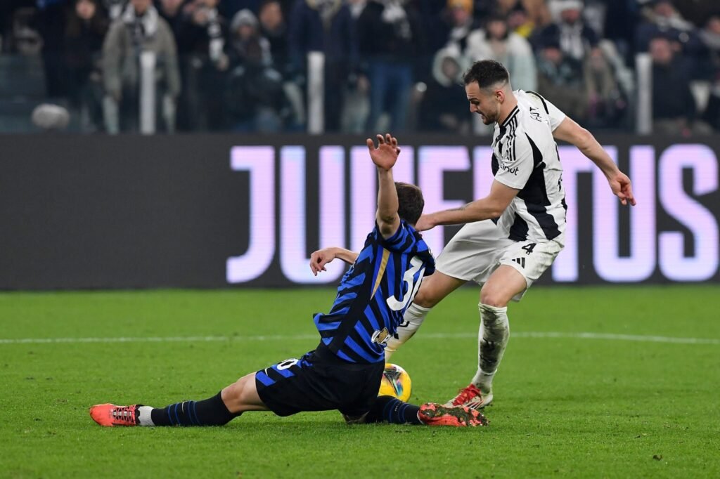Cristi Chivu pierde primul său derbi al Italiei ca antrenor, într-un meci nebun cu Juventus