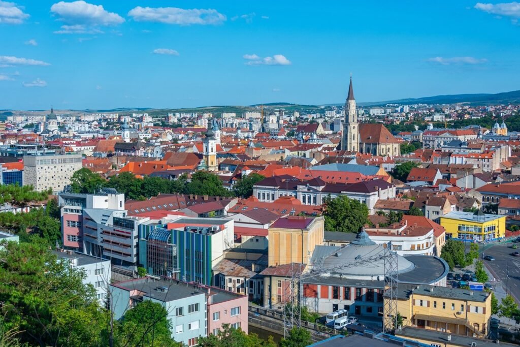 Vedere panoramică a orașului românesc Cluj-Napoca