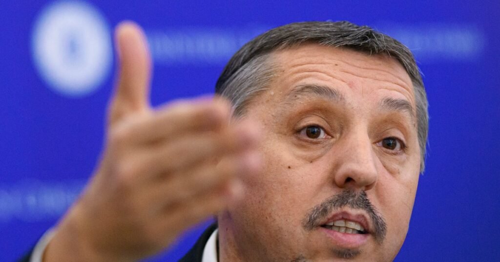 Daniel David își menține poziția privind demersul AUR: „Dacă moțiunea trece, nu are sens ca eu să rămân ministru”