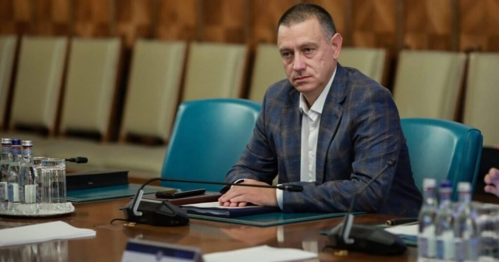 Deputatul Mihai Fifor, atac dur la Oana Ene Dogioiu: „Subiectul plafonării preţurilor nici măcar nu a fost discutat în Coaliţie” Deputatul Mihai Fifor, atac dur la Oana Ene Dogioiu: „Subiectul plafonării preţurilor nici măcar nu a fost discutat în Coaliţie”