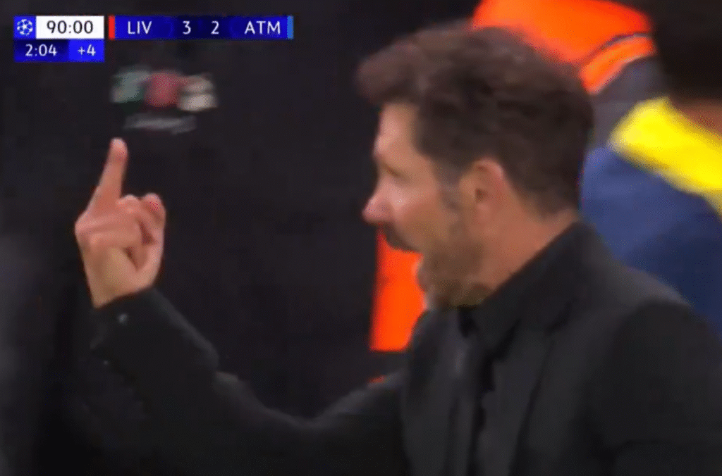 Diego Simeone a făcut scandal pe Anfield! Gesturi obscene către suporterii lui Liverpool imediat după golul decisiv Diego Simeone a făcut scandal pe Anfield! Gesturi obscene către suporterii lui Liverpool imediat după golul decisiv