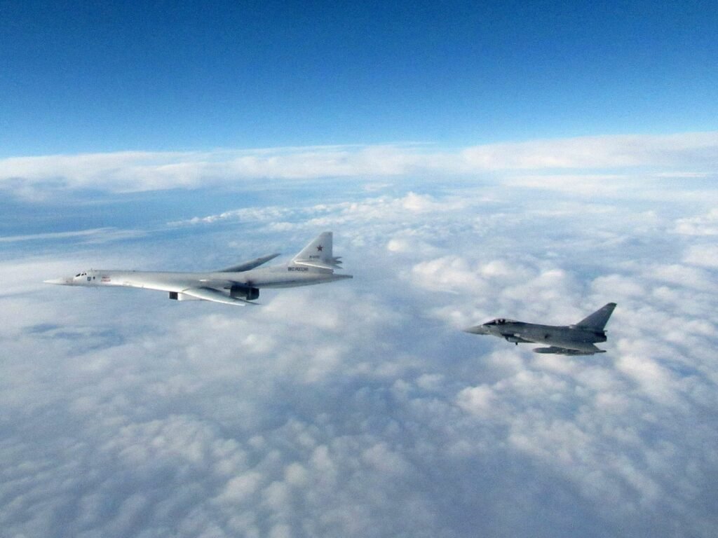 Două avioane britanice au zburat în prima lor misiune de apărare în Polonia. NATO întărește flancurile estice ale Europei pentru a descuraja o eventuală agresiune rusă Două avioane britanice au zburat în prima lor misiune de apărare în Polonia. NATO întărește flancurile estice ale Europei pentru a descuraja o eventuală agresiune rusă