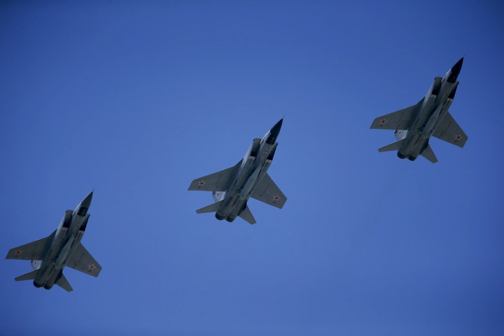 Estonia a declanşat articolul 4 din Tratatul NATO după ce avioane militare ruseşti i-au încălcat spaţiul aerian Estonia a declanşat articolul 4 din Tratatul NATO după ce avioane militare ruseşti i-au încălcat spaţiul aerian