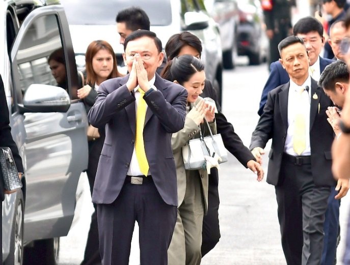 Fostul prim-ministru al Thailandei, condamnat de Curtea Supremă la un an de închisoare Fostul prim-ministru al Thailandei, condamnat de Curtea Supremă la un an de închisoare