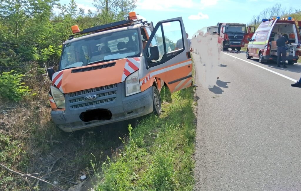 Grav accident în Bihor. O femeie este resuscitată la faţa locului