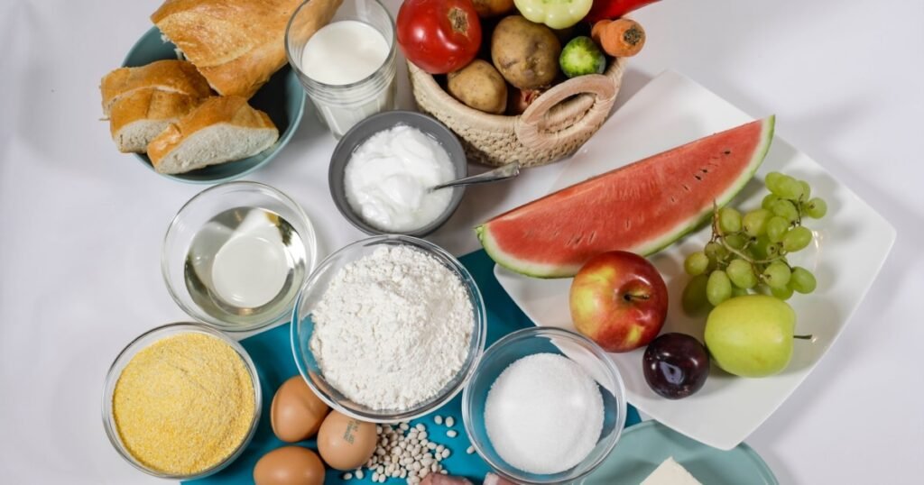 Guvernul susține că partidele de coaliție au decis eliminarea plafonării prețurilor la alimentele de bază. PSD spune că nu e de acord