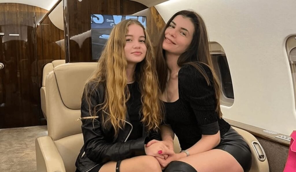 Irina Columbeanu calcă pe urmele mamei sale. Fiica lui Irinel și a Monicăi Gabor a defilat pe podium în Cluj