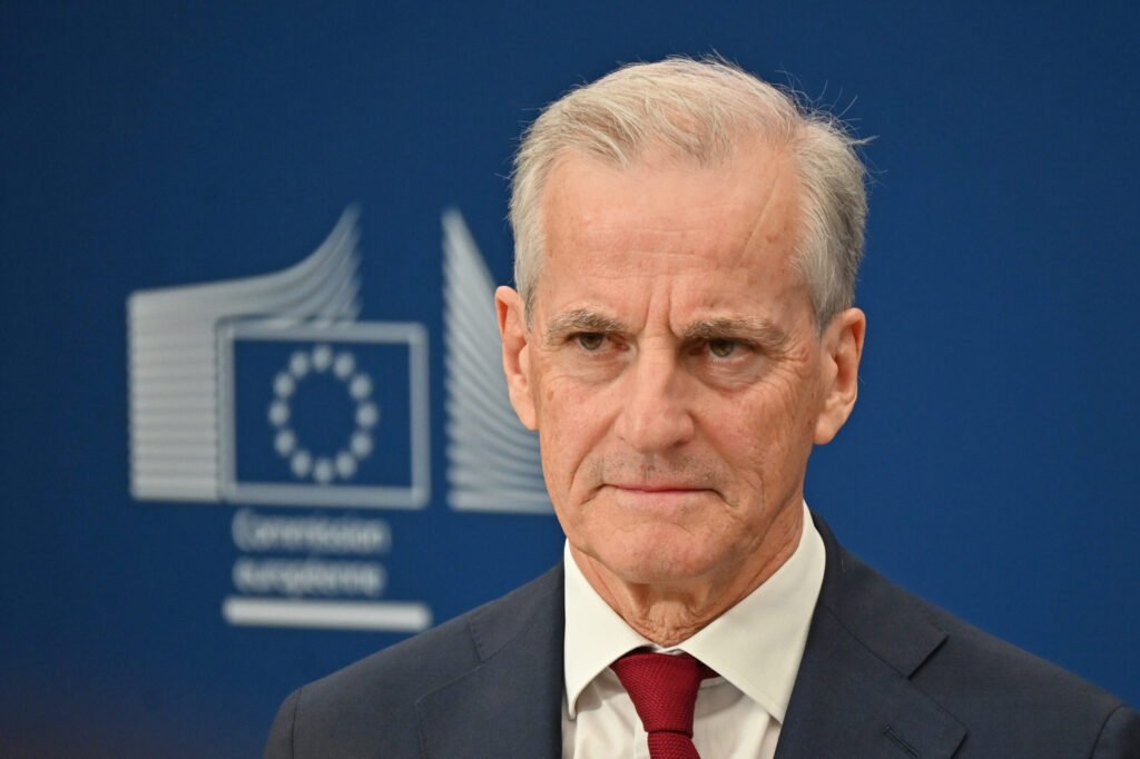 Laburiștii rezistă valului populist și câștigă alegerile în Norvegia Laburiștii rezistă valului populist și câștigă alegerile în Norvegia