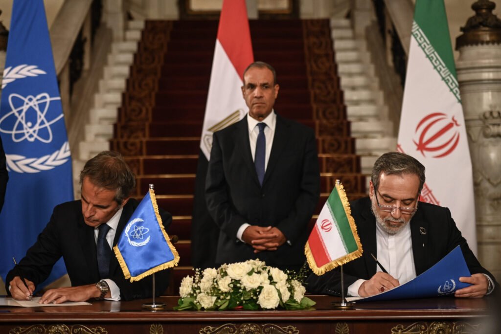 Ministrul de externe iranian s-a întâlnit cu șeful organismului de supraveghere nucleară al ONU