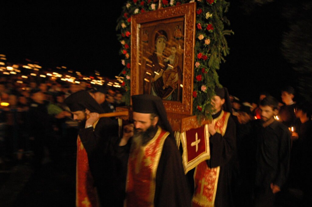 Nașterea Maicii Domnului – 8 septembrie: Între istoria povestită, tradiții populare și prima sărbătoare din Anul Nou Bisericesc Nașterea Maicii Domnului - 8 septembrie: Între istoria povestită, tradiții populare și prima sărbătoare din Anul Nou Bisericesc