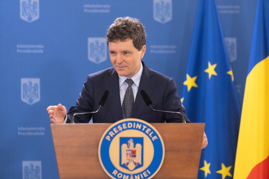 Nicuşor Dan se întâlneşte marţi cu liderii partidelor din coaliţia de guvernare