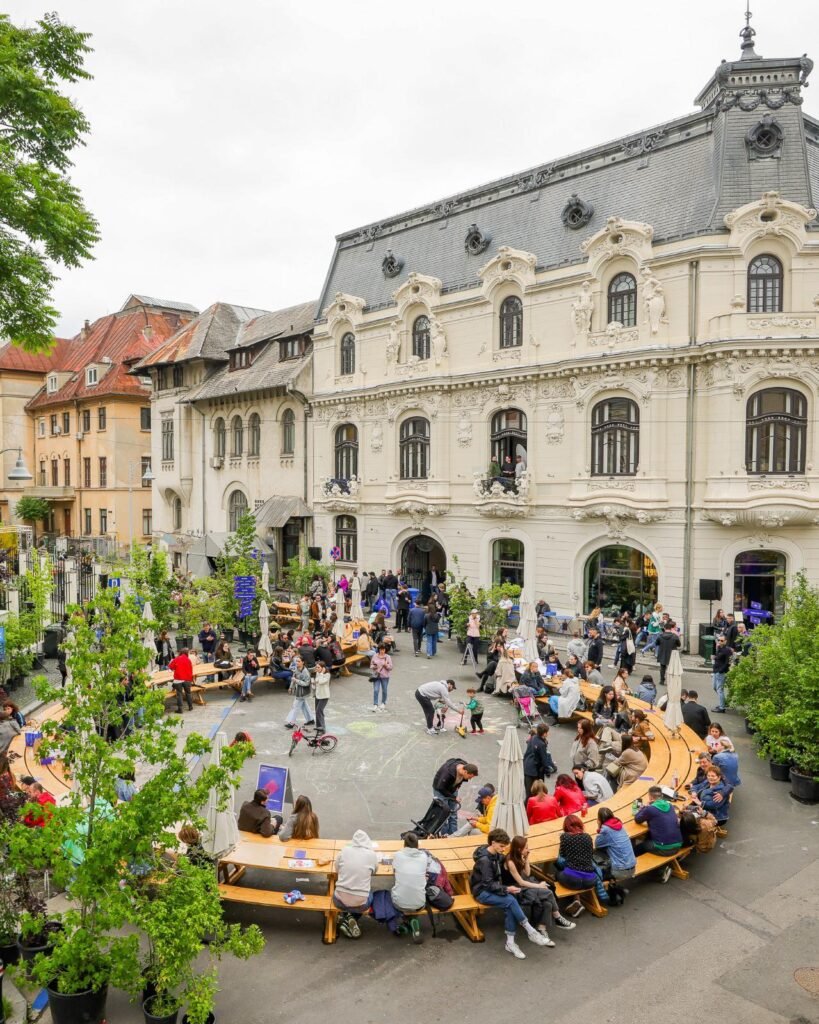 Noul Sezon ‘25-’26 de La Mița Biciclista se deschide cu Zilele Patrimoniului la București