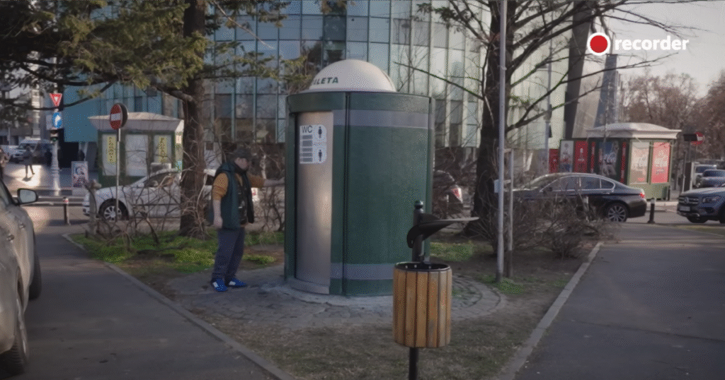 O firmă din top 100 nu există în realitate și are sediul într-o toaletă publică. ANAF i-a validat însă bilanțurile fiscale O firmă din top 100 nu există în realitate și are sediul într-o toaletă publică. ANAF i-a validat însă bilanțurile fiscale