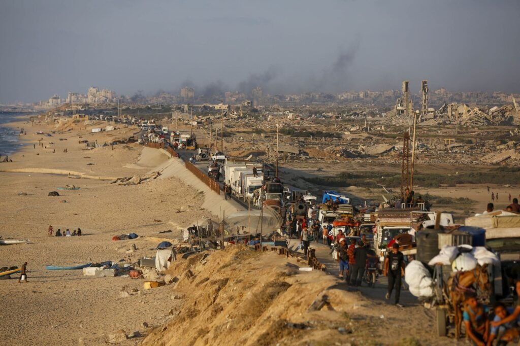 Palestinienii continuă să fugă spre sud