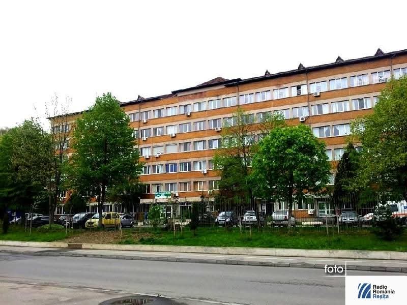 Pacient mort pe scările spitalului Pacient mort pe scările spitalului