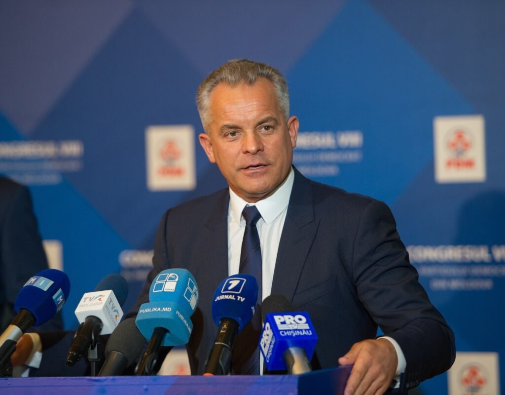 Plahotniuc ar putea reveni în Republica Moldova cu trei zile înainte de alegerile parlamentare