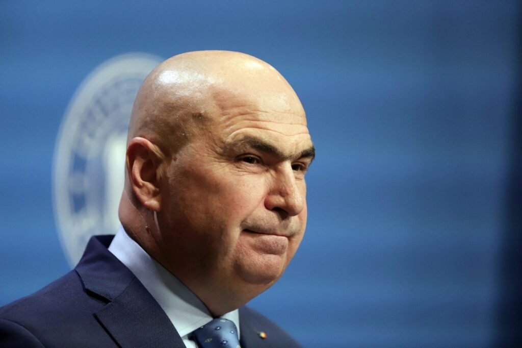 Prima înfrângere a echipei Bolojan. Cum crește valul intern împotriva șefului PNL Crește valul intern anti-Bolojan în interiorul PNL FOTO Dumitru Angelescu