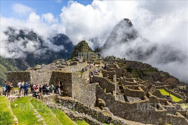 Proteste în Peru. Localnicii blochează trenurile către cetatea incașă Machu Picchu Proteste în Peru. Localnicii blochează trenurile către cetatea incașă Machu Picchu