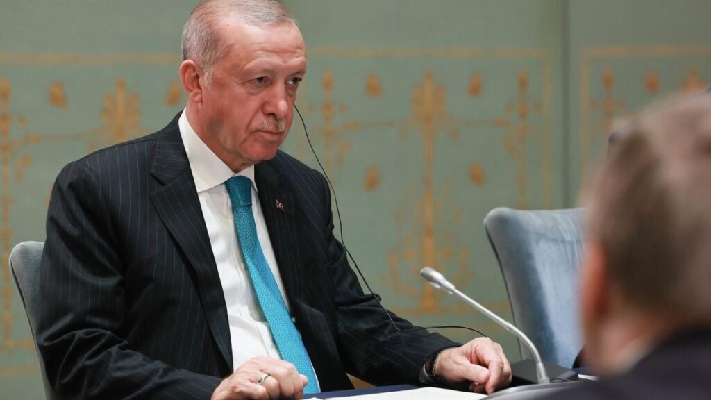 Putin și Zelenski „nu sunt încă pregătiți” pentru o întâlnire directă