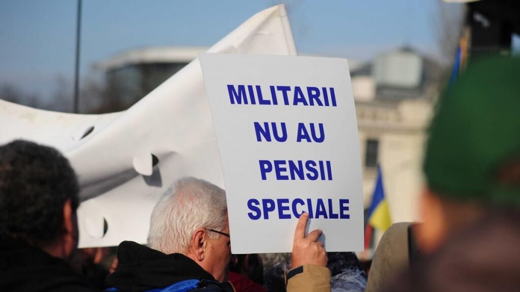 România își distruge propriul sistem de apărare, prin măsurile de austeritate