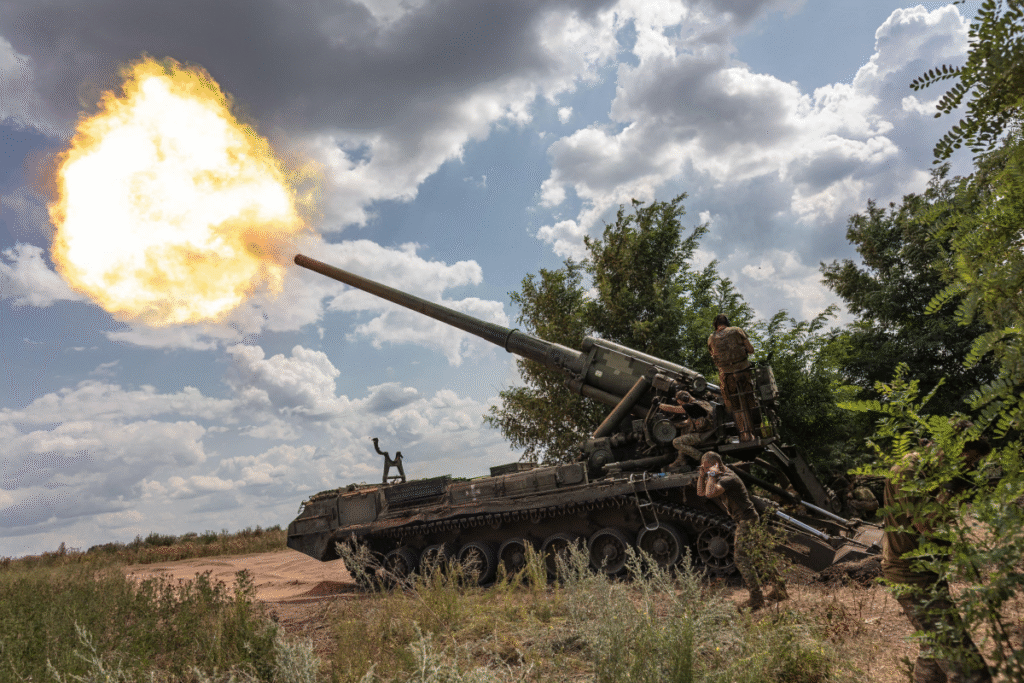 Patru militari ucraineni deschid focul cu un autotun asupra pozițiilor inamice, mai 2025