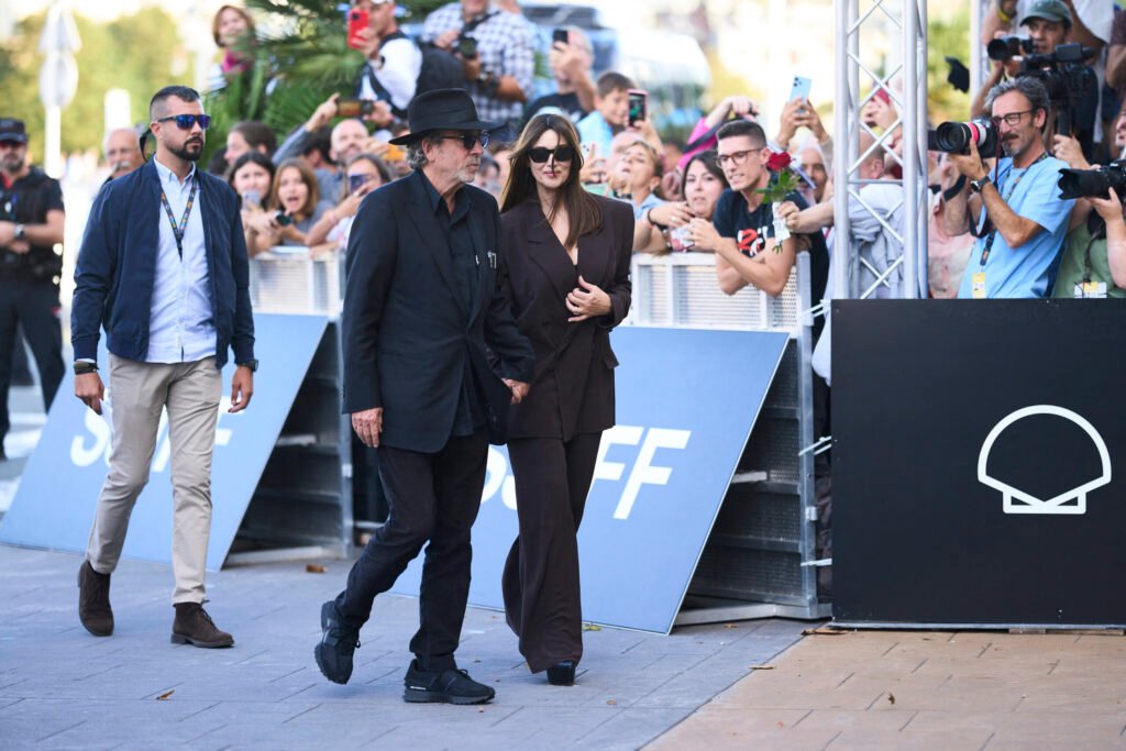 Tim Burton și Monica Bellucci s-au despărțit după doi ani de relație