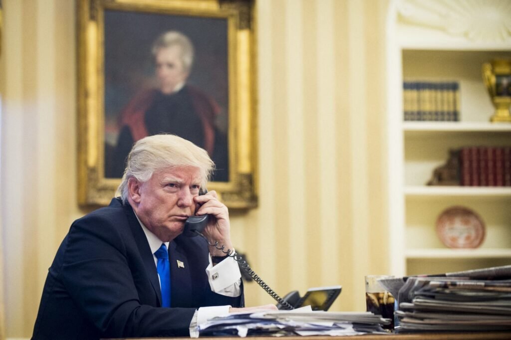 Trump a vorbit la telefon cu Nawrocki și Macron pe tema dronelor doborâte în Polonia. Zelenski e dezamăgit de „lipsa de acțiune” a occidentalilor
