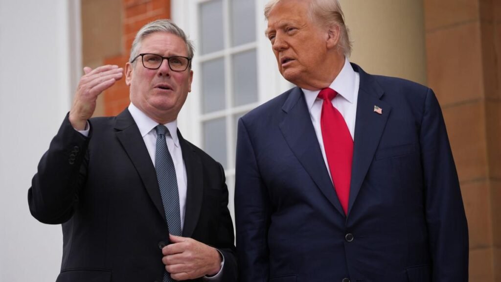 Trump, pe covorul roșu, Starmer, pe nisipuri mișcătoare