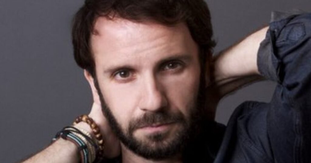 Un actor din Grey’s Anatomy a murit într-un accident de mașină. S-a izbit de o un autoturism care circula pe contrasens Un actor din Grey's Anatomy a murit într-un accident de mașină. S-a izbit de o un autoturism care circula pe contrasens
