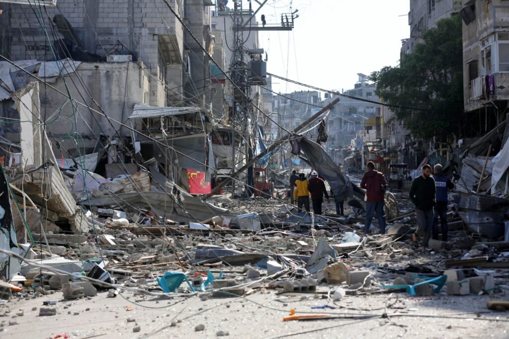 Israelul a lansat o puternică ofensivă terestră pentru a ocupa orașul Gaza. O anchetă ONU îl acuză pe Netanyahu de genocid