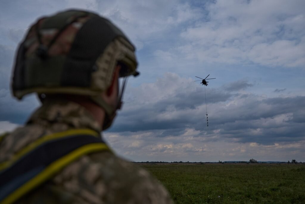 Ziua 1286 Elicoptere și o navă rusească, distruse în Crimeea. (Video) Rusia stagnează pe front. Școala începe în buncăre Ziua 1286 Elicoptere și o navă rusească, distruse în Crimeea. (Video) Rusia stagnează pe front. Școala începe în buncăre