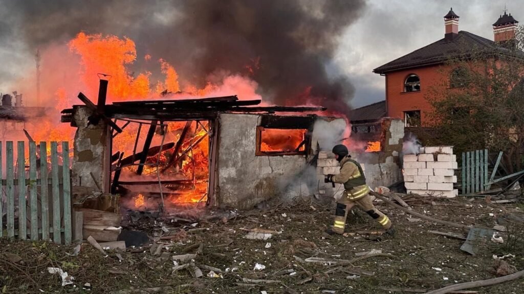 Ziua 1295 Sute de drone și zeci de rachete asupra Ucrainei. Kievul are nevoie urgentă de Patriot. Trump nu suflă o vorbă despre Polonia Ziua 1295 Sute de drone și zeci de rachete asupra Ucrainei. Kievul are nevoie urgentă de Patriot. Trump nu suflă o vorbă despre Polonia